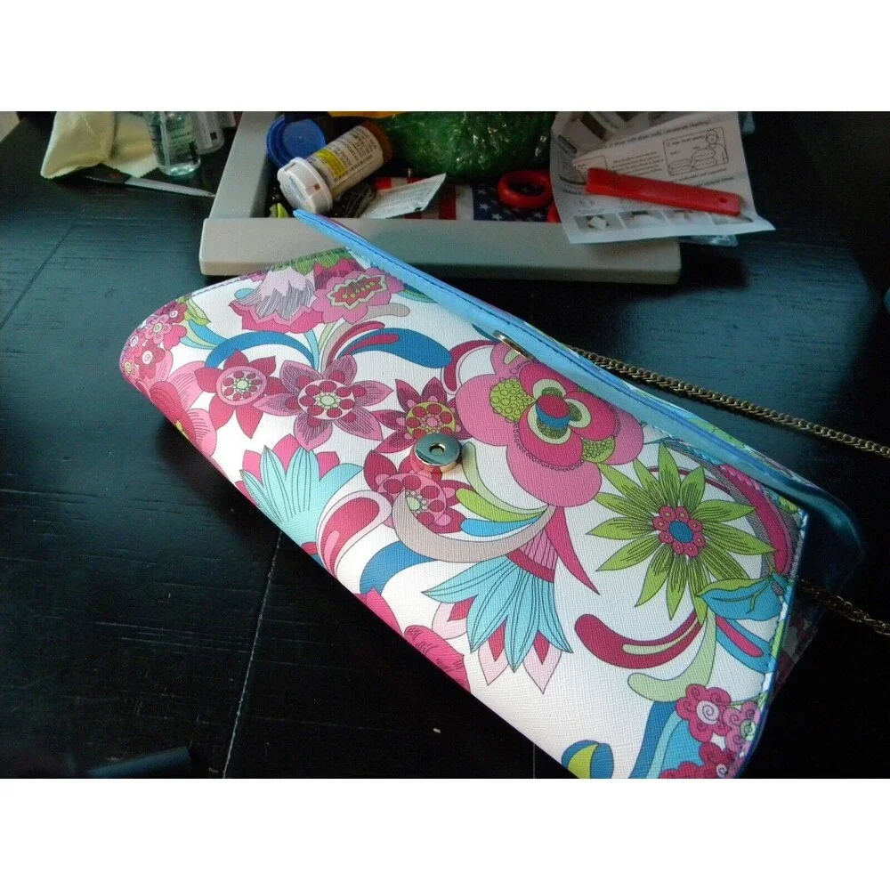 Trina Turk Summer Floral Clutch Bag NWT L12"xH2.5"xW5" Vegan - Picture 7 of 10